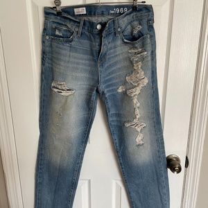Gap Sexy Boyfriend ripped Jeans